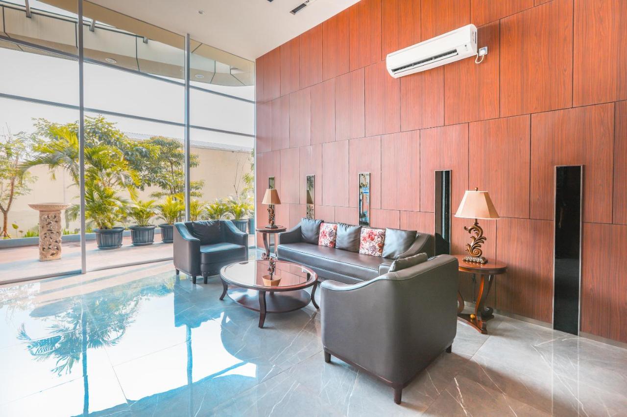 Super Oyo Collection O 16 Vittoria Residence Jakarta Exterior photo